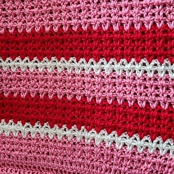 Blanket Handmade crochet pink with a gift - Picture 2 of 5